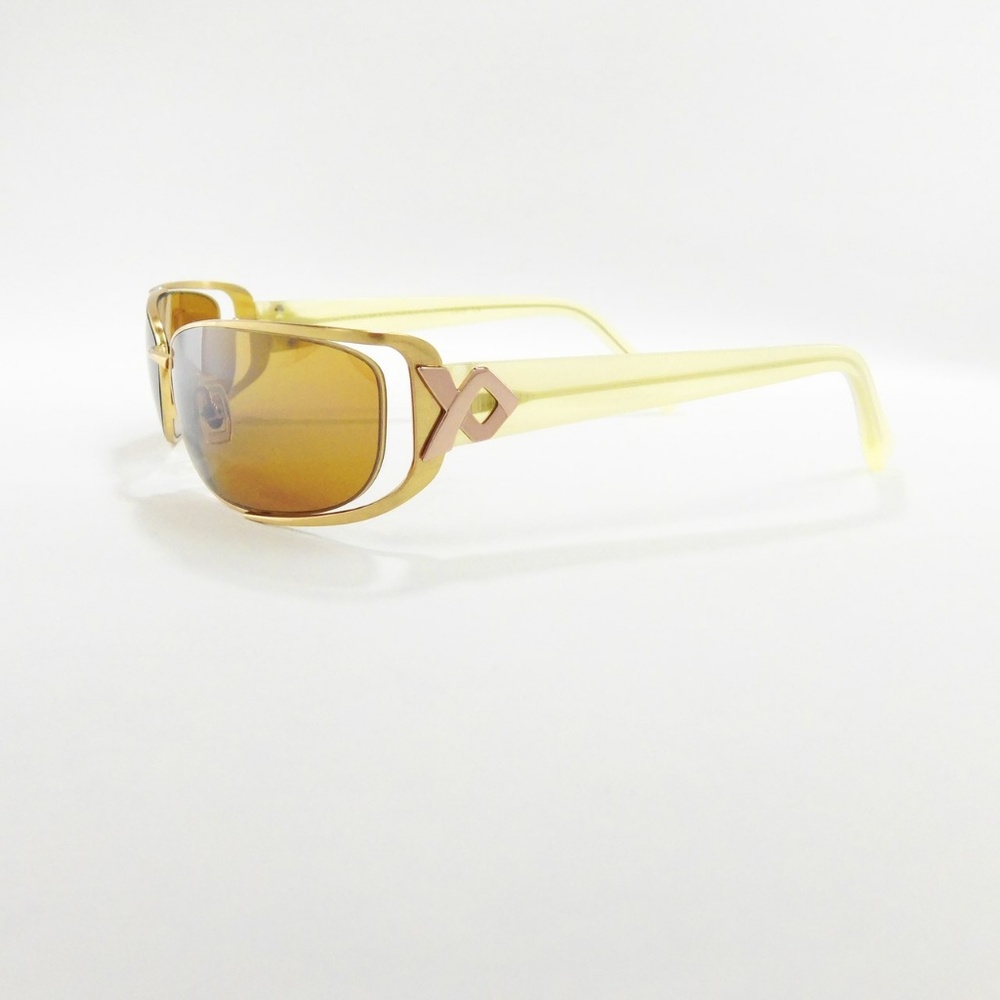 Carmen Marc Valvo Lena Sunglasses - Picture 5 of 7
